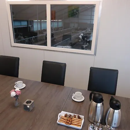 Bed & Breakfast Hoeve Meerzicht Monnickendam