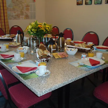 לינה וארוחת בוקר Hoeve Meerzicht מוניקנדאם