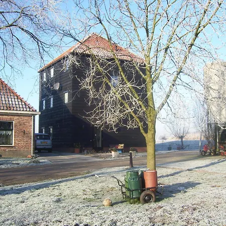 לינה וארוחת בוקר Hoeve Meerzicht 3*